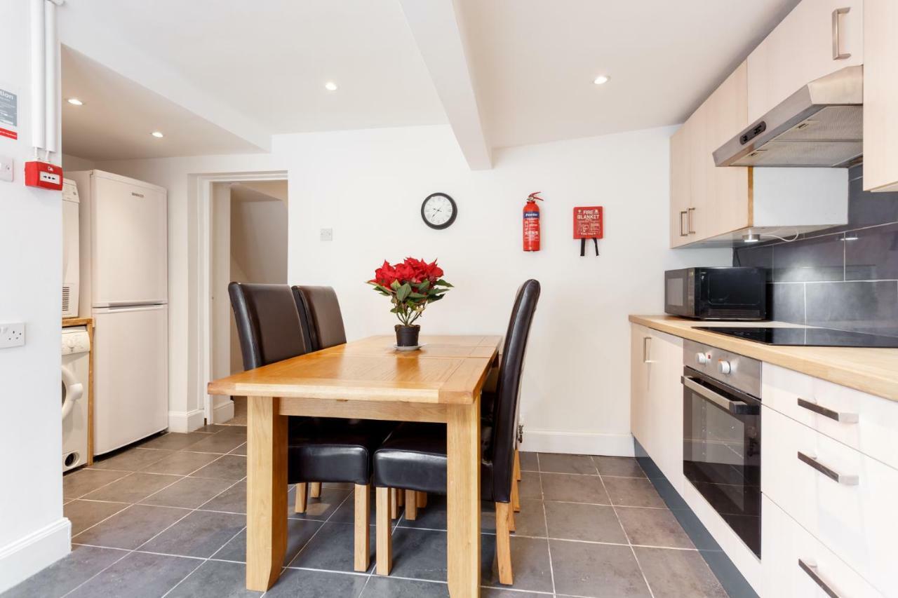 Gorgeous Town Centre Apt With Courtyard Garden Bournemouth Exterior photo