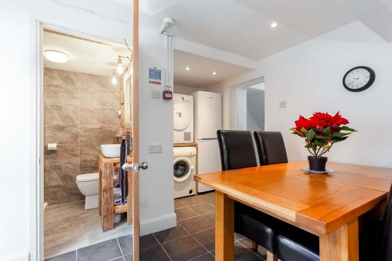 Gorgeous Town Centre Apt With Courtyard Garden Bournemouth Exterior photo